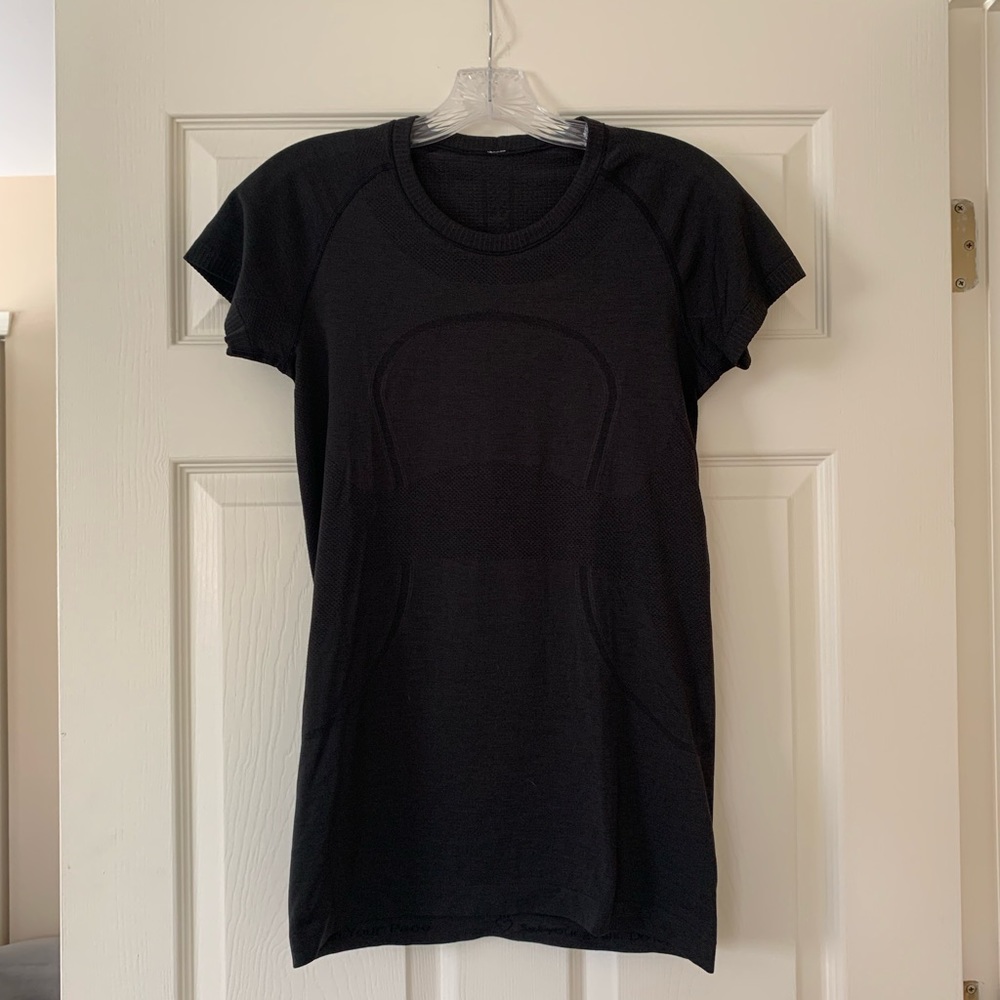Lululemon black shirt size 8